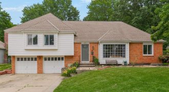 Homes for Sale in Gladstone, MO 64119 | 6305 N Bales Avenue