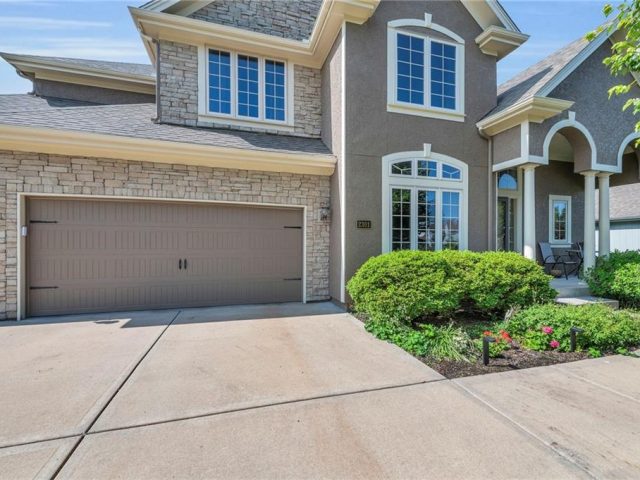 Homes for Sale in Kansas City, MO 64155 | 2301 NE 110th Street