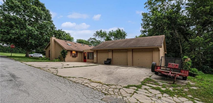 Homes for Sale in Liberty, MO 64068 | 430 N Main Street