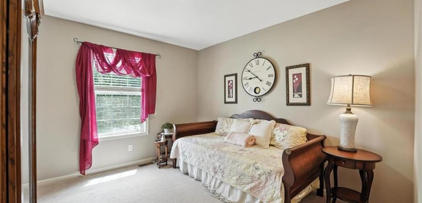 Homes for Sale in Kansas City, MO 64156 | 10318 N KENSINGTON Court
