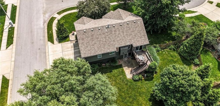 Homes for Sale in Kansas City, MO 64156 | 10318 N KENSINGTON Court