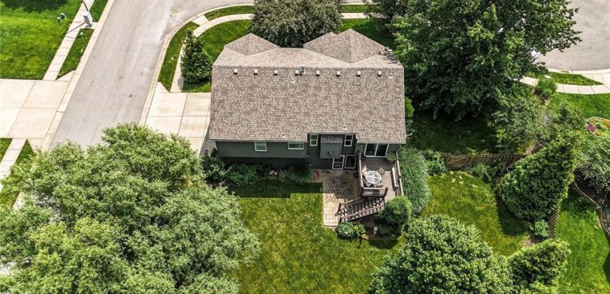 Homes for Sale in Kansas City, MO 64156 | 10318 N KENSINGTON Court