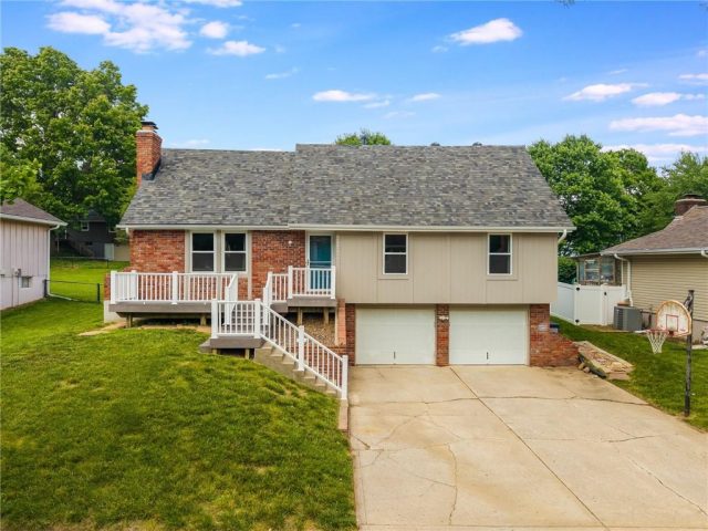 Homes for Sale in Kansas City, MO 64152 | 7312 NW 78th Street