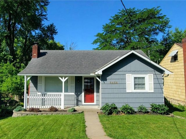 Homes for Sale in Kansas City, MO 64151 | 5456 NW Venetian Drive