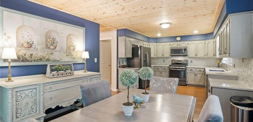 Homes for Sale in Liberty, MO 64068 | 1449  Woodland Drive