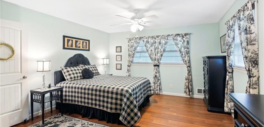Homes for Sale in Liberty, MO 64068 | 1449  Woodland Drive