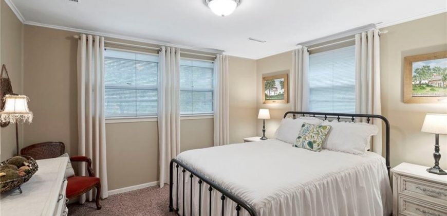 Homes for Sale in Liberty, MO 64068 | 1449  Woodland Drive