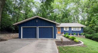 Homes for Sale in Liberty, MO 64068 | 1449  Woodland Drive