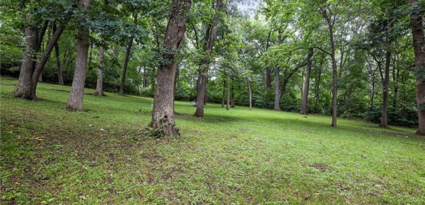 Homes for Sale in Liberty, MO 64068 | 1449  Woodland Drive