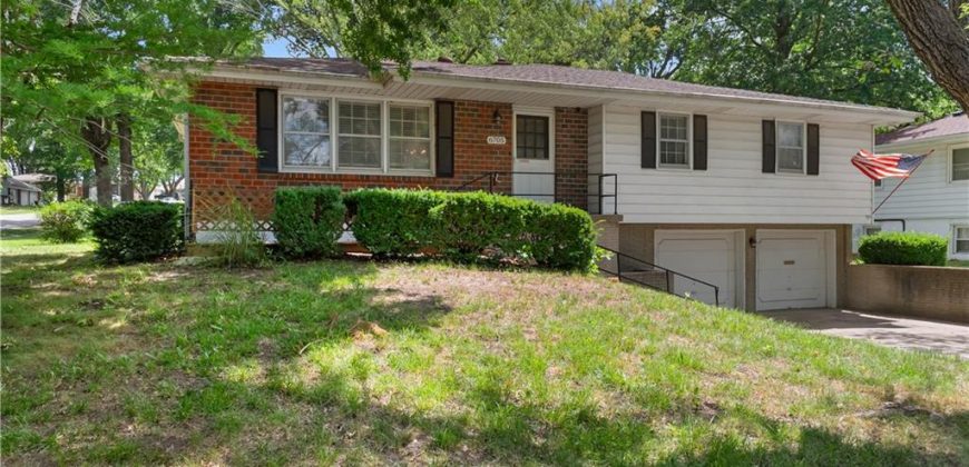 Homes for Sale in Gladstone, MO 64119 | 6705 N Bellefontaine Avenue