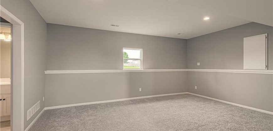 Homes for Sale in Liberty, MO 64068 | 988  Poplar Lane