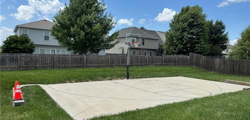 Homes for Sale in Kansas City, MO 64156 | 9112 N MYRTLE Avenue