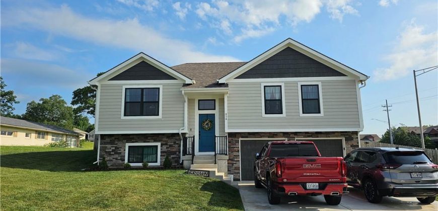 Homes for Sale in Kansas City, MO 64155 | 314 NE 102nd Terrace