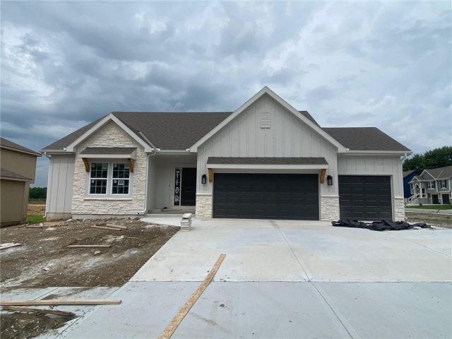 Homes for Sale in Kearney, MO 64060 | 1102  Noah Lane