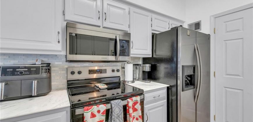Homes for Sale in Kansas City, MO 64151 | 8218 NW Bradford Court