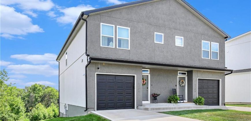 Homes for Sale in Kansas City, MO 64118 | 1201 NW 77th Street