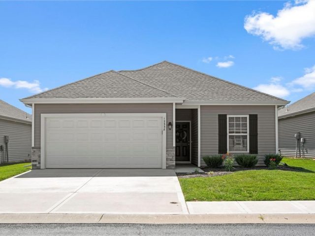 Homes for Sale in Kansas City, MO 64163 | 12338 N Shannon Avenue