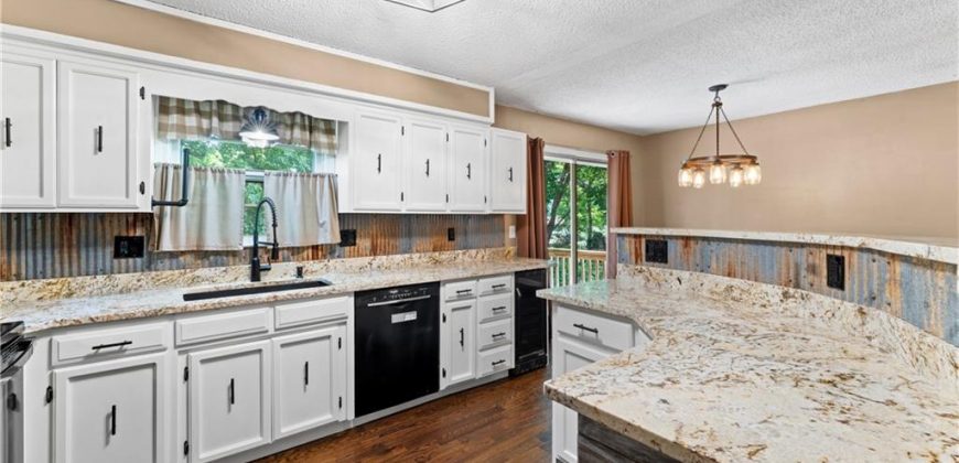 Homes for Sale in Kansas City, MO 64118 | 708 NE 80th Terrace