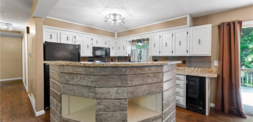 Homes for Sale in Kansas City, MO 64118 | 708 NE 80th Terrace