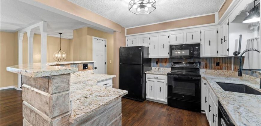 Homes for Sale in Kansas City, MO 64118 | 708 NE 80th Terrace