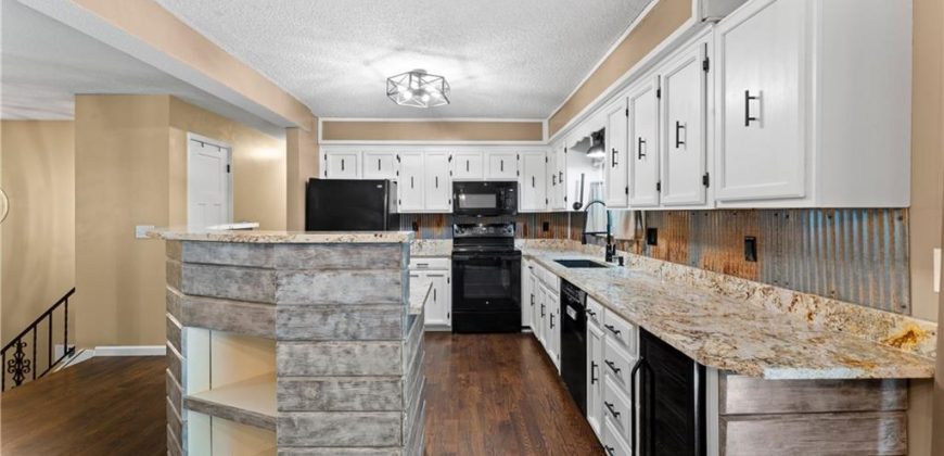 Homes for Sale in Kansas City, MO 64118 | 708 NE 80th Terrace