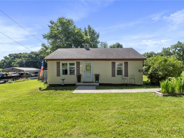 Homes for Sale in Kansas City, MO 64119 | 5525 NE Meadowbrook Road