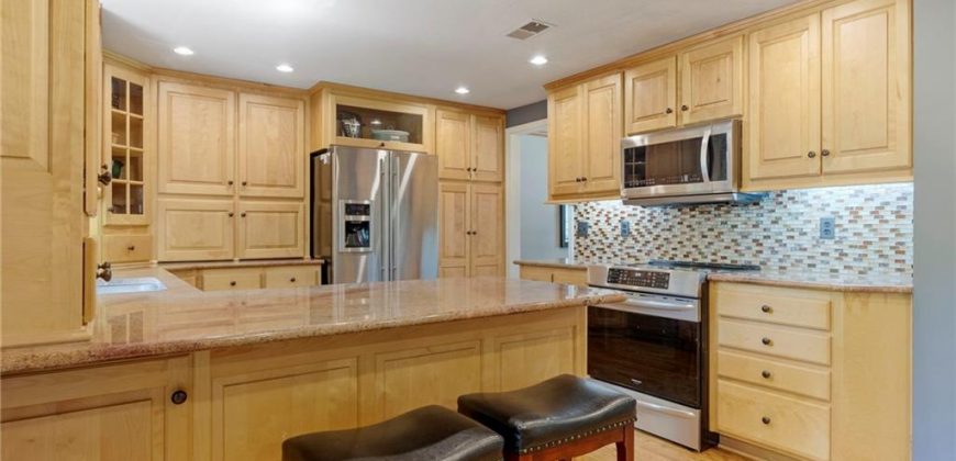 Homes for Sale in Kansas City, MO 64116 | 4416 NW Normandy Lane