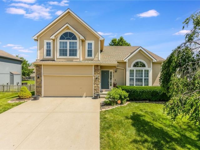 Homes for Sale in Kansas City, MO 64157 | 8103 NE 111TH Terrace