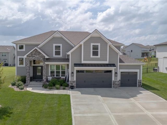 Homes for Sale in Kearney, MO 64060 | 11414  Bluestem Drive
