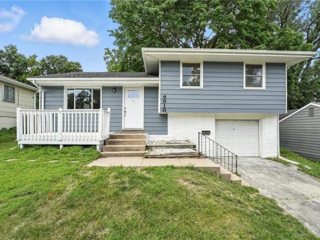 Homes for Sale in Kansas City, MO 64119 | 4916 N Manchester Avenue