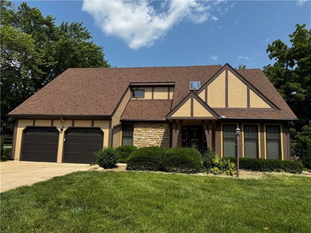 Homes for Sale in Kansas City, MO 64119 | 4008 NE 57th Terrace
