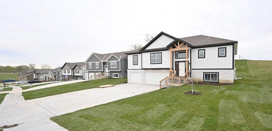 Homes for Sale in Platte City, MO 64079 | 2413  Windmill Drive