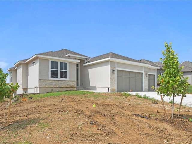 Homes for Sale in Kansas City, MO 64157 | 9845  104th Street