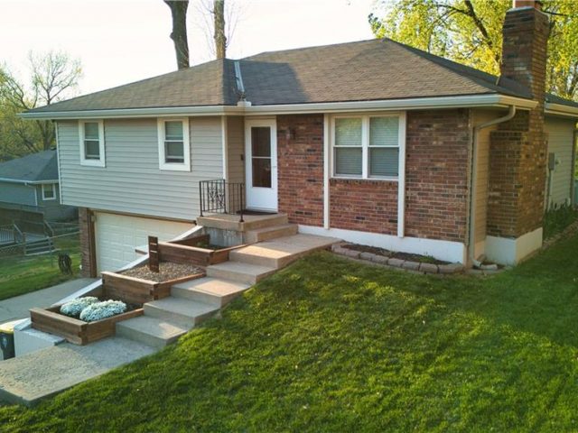 Homes for Sale in Kansas City, MO 64117 | 5810 NE 43rd Terrace