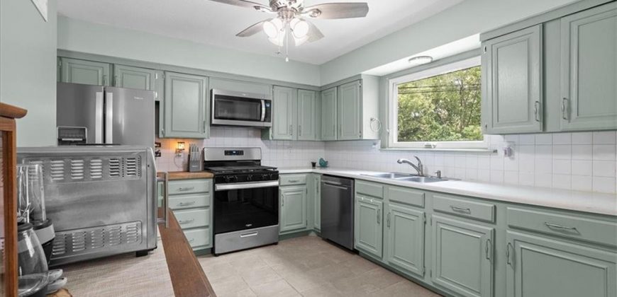 Homes for Sale in Kansas City, MO 64155 | 613 NE 90th Terrace