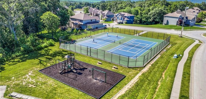 Homes for Sale in Parkville, MO 64152 | 14095 NW 60th Court