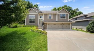 Homes for Sale in Parkville, MO 64152 | 14115 NW 68th Street