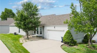 Homes for Sale in Kansas City, MO 64155 | 412 NE 96th Terrace
