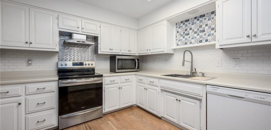 Homes for Sale in Kansas City, MO 64155 | 412 NE 96th Terrace