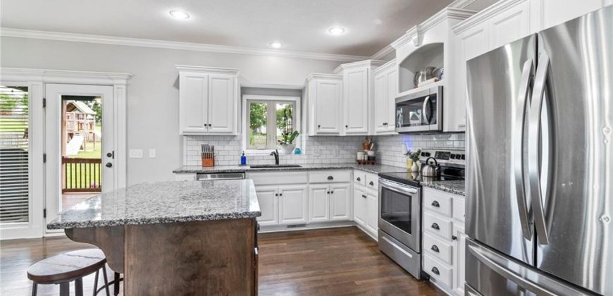 Homes for Sale in Kansas City, MO 64157 | 9931 N Lewis Avenue