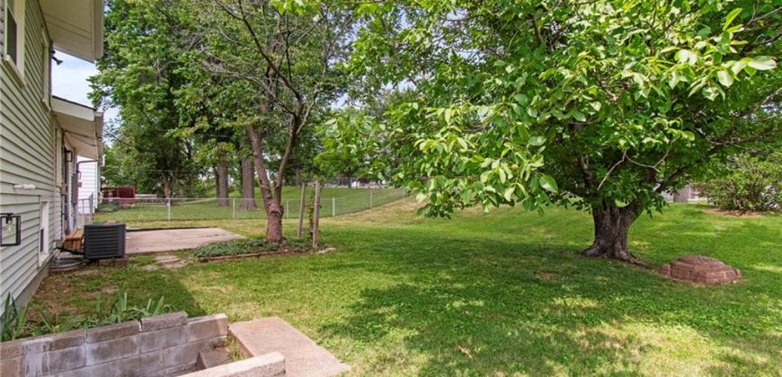 Homes for Sale in Gladstone, MO 64119 | 6405 N Indiana Avenue