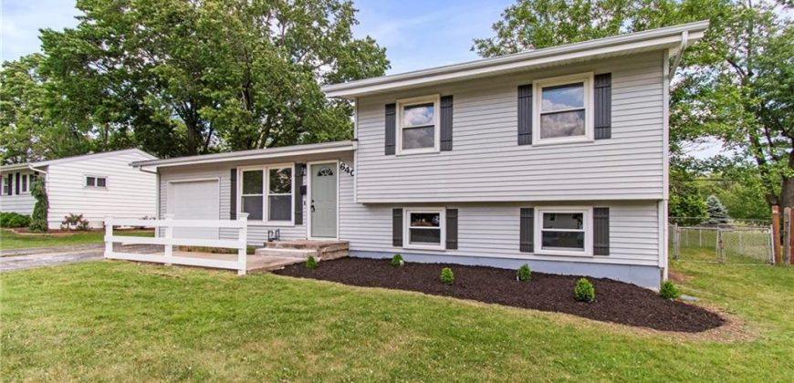 Homes for Sale in Gladstone, MO 64119 | 6405 N Indiana Avenue
