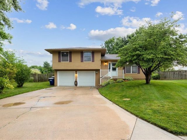 Homes for Sale in Platte City, MO 64079 | 10 N Vine View Street