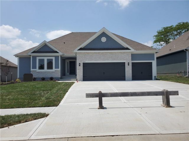 Homes for Sale in Kansas City, MO 64156 | 10216 N Winchester Avenue