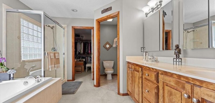 Homes for Sale in Kansas City, MO 64157 | 9919 N Hawthorne Avenue