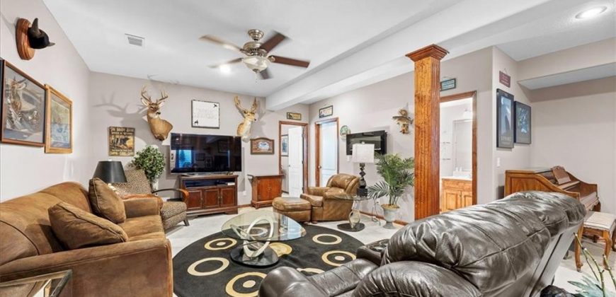 Homes for Sale in Kansas City, MO 64157 | 9919 N Hawthorne Avenue