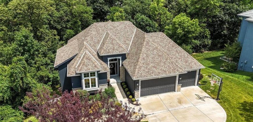 Homes for Sale in Parkville, MO 64152 | 6100  Westwood Court