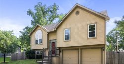 Homes for Sale in Kansas City, MO 64151 | 5637 N Amoret Avenue