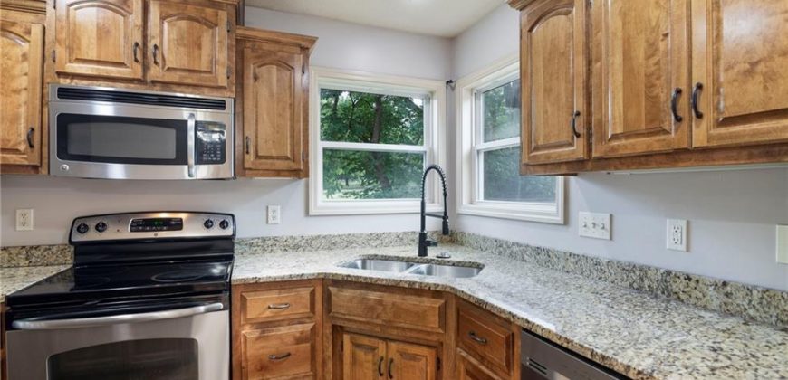 Homes for Sale in Kansas City, MO 64151 | 5637 N Amoret Avenue