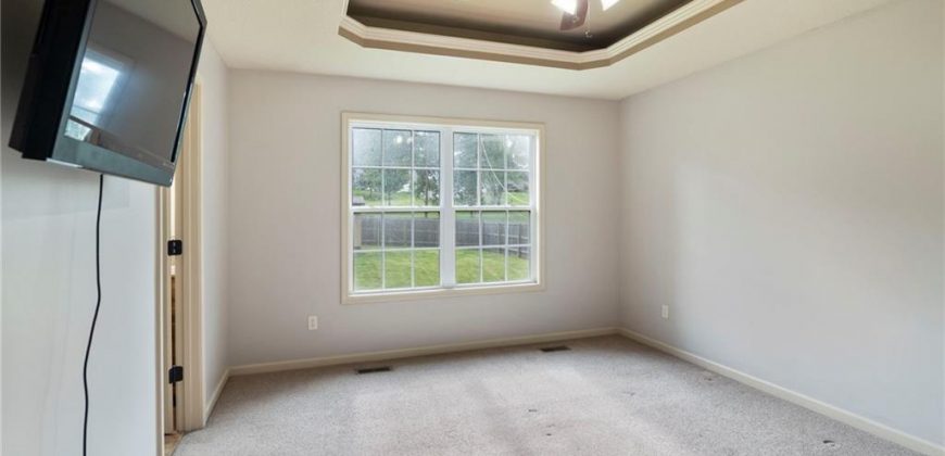 Homes for Sale in Kansas City, MO 64151 | 5637 N Amoret Avenue